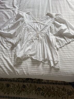 Free People White Eyelet V-Neck Peasant Blouse